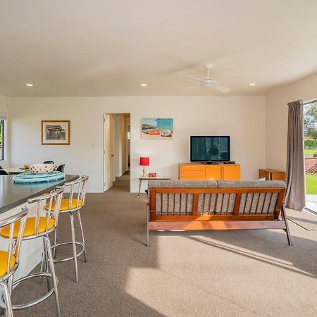Sunlight Bach - Whitianga Holiday Home ภายนอก รูปภาพ