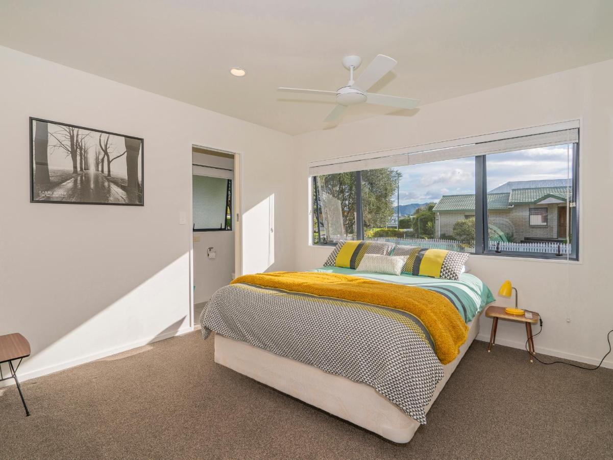Sunlight Bach - Whitianga Holiday Home ภายนอก รูปภาพ